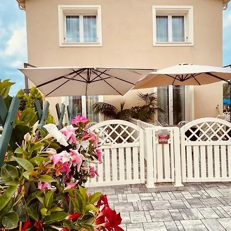 Lido Blu Apartment *