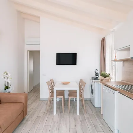 Lido Blu - Beachfront & Apartament