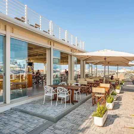 Lido Blu - Beachfront & Apartment *